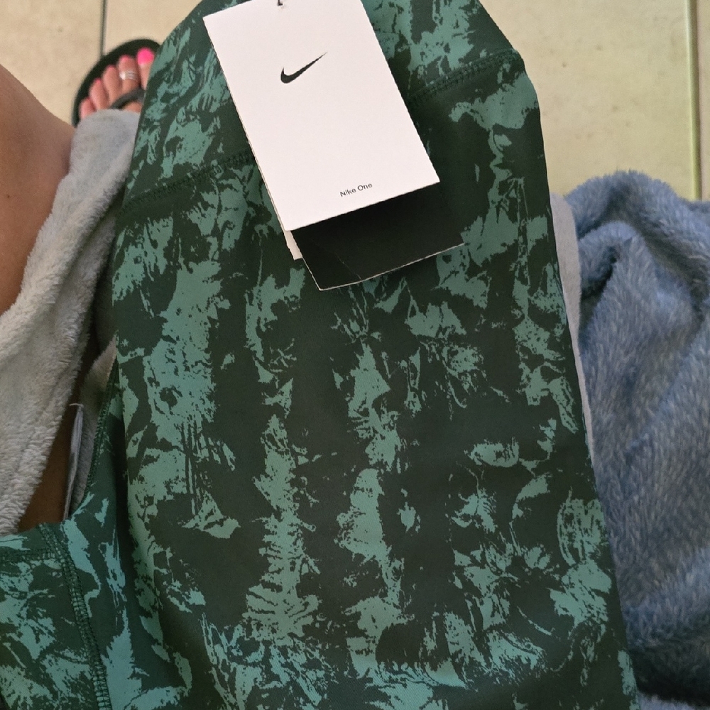 Nike Forest Green Patterned Leggings